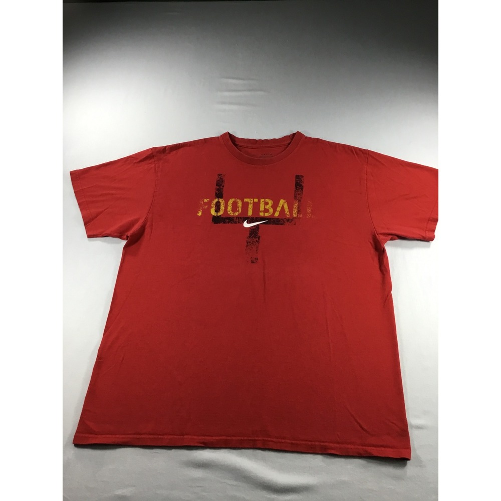 Nike M Football Graphic T-Shirt Red ShortSleeve Crew 
Neck Streetwear Athleisure
